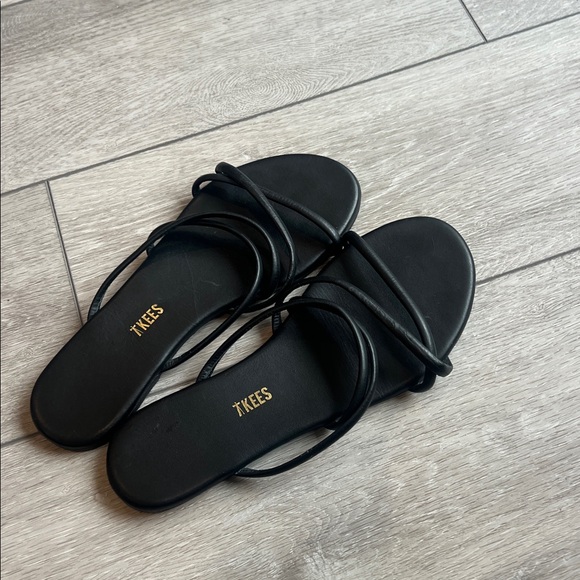 Tkees Sloan Women's Black leather flat Strappy Sandals size 9 - Picture 5 of 8